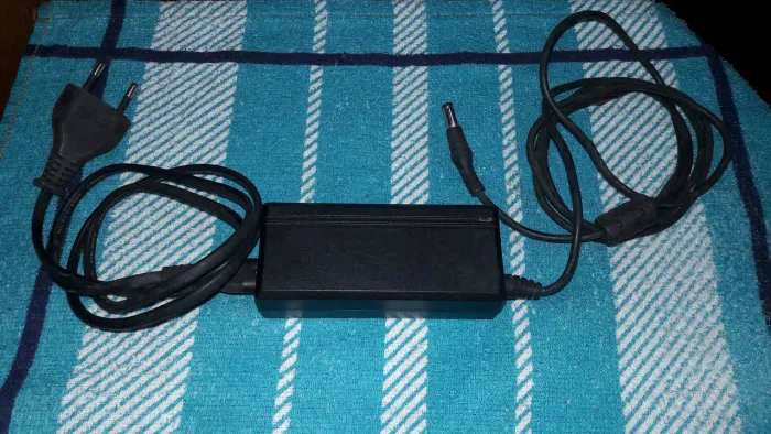 Fonte notebook novo