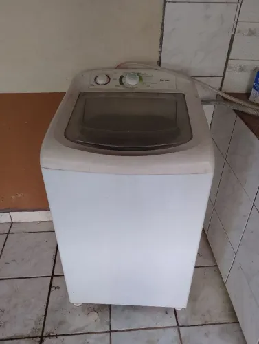 Máquina de lavar usada