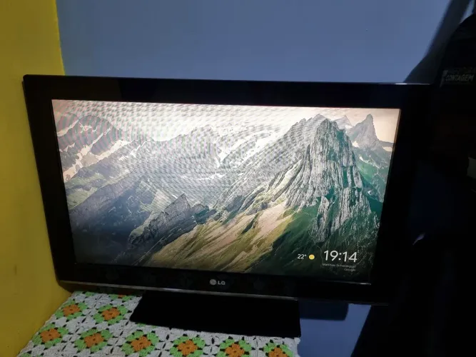 TV LG 32 polegadas + Chromecast