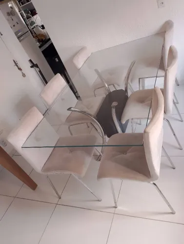 Mesa com 6 cadeiras da oficina Desing 