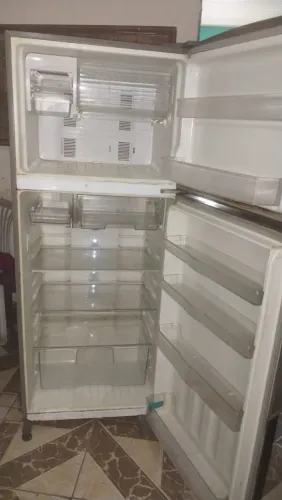 Geladeira Panasonic gelando bem
