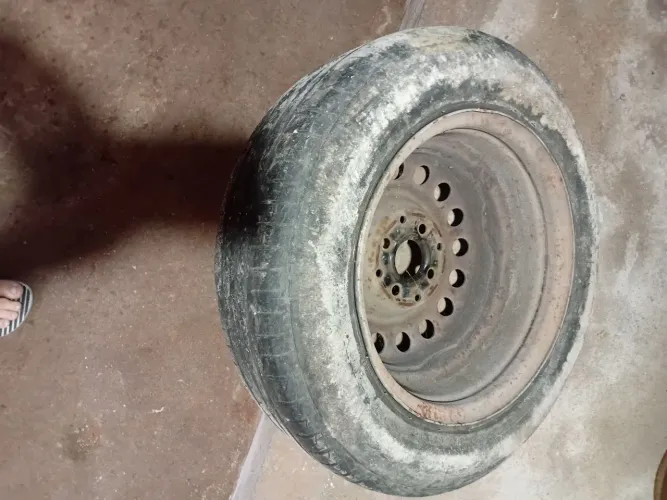 Vendo Roda ARO 14. Por 100 reais