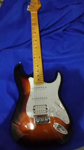 Guitarra guizhou osten sunburnt 