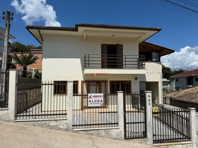 Casa de 03 dormitórios para locação, Centro, Antônio Carlos