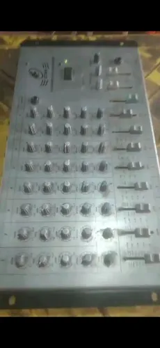 Vendo meda de som em perfeitas condições