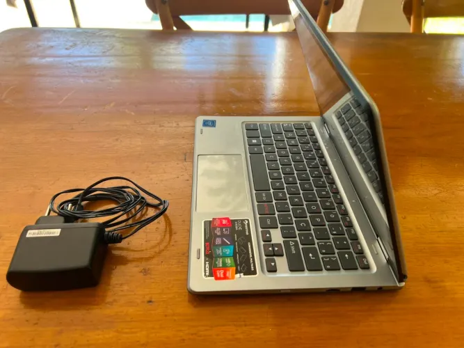 Notebook Positivo Duo C4128A 2 em 1 Touch - Excelente Estado
