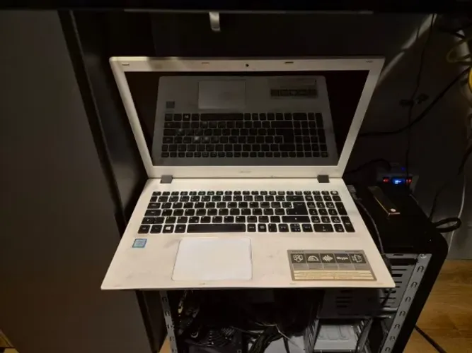 Lap Top Acer Aspire E15
