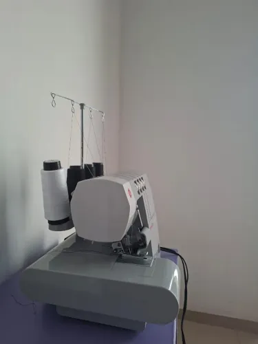Máquina de costura overloque Máquina de costura overlock Singer