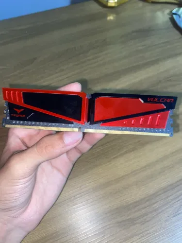 Memória RAM T-Force Vulcan 8GB DDR4 2666MHz
