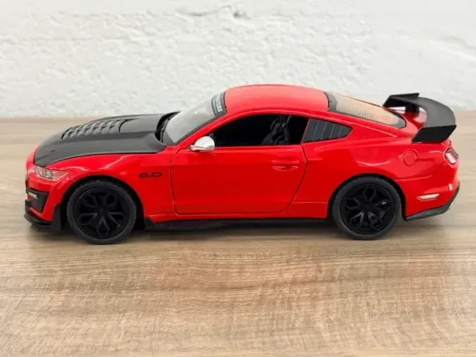 MUSTANG GT 500 VERMELHO 1:24