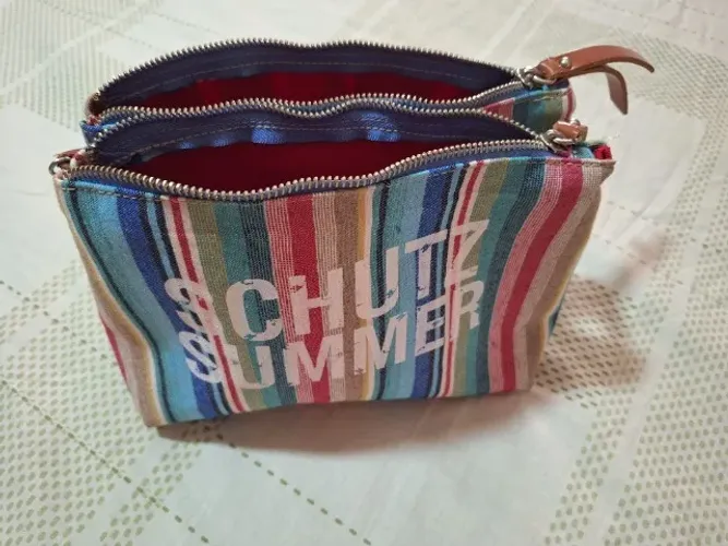 Necessaire Schutz com duas divisões Summer
