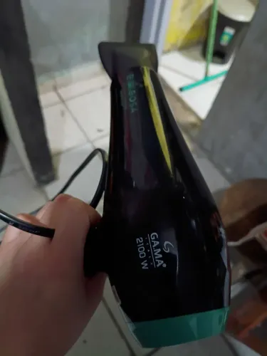 Secador e chapinha bivolt