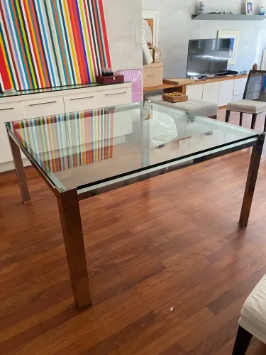 Mesa jantar quadrada em metal cromado e tampo de vidro 