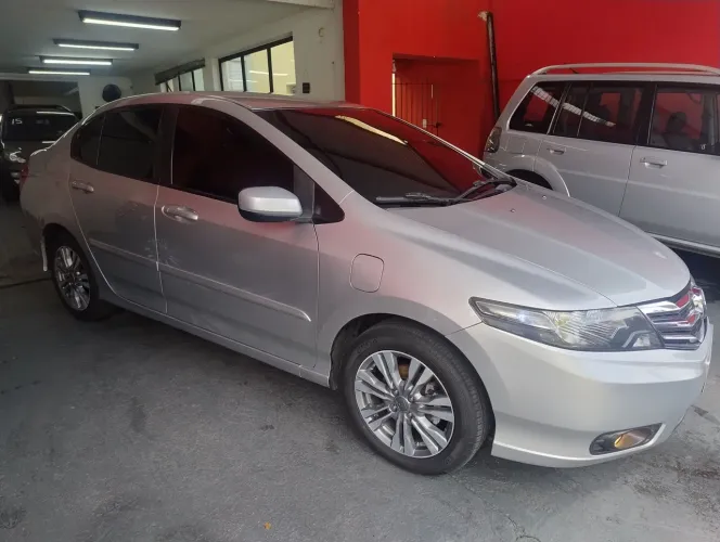 Honda City Sedan LX 1.5 Flex 16V 4P Aut. 2014