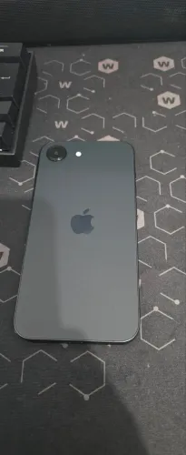 iPhone 16e