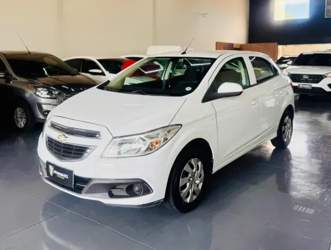 Chevrolet Onix Hatch LT 1.0 8V Flex Power Mec. 4P 2013