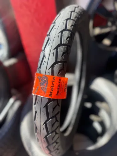 Pneu traseiro 90/90r18 LEVORIN