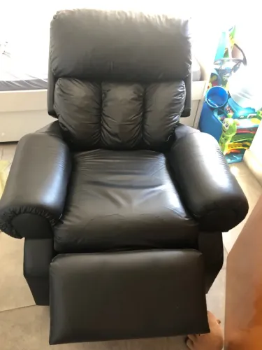 Vendo cadeira do papai reclinável 