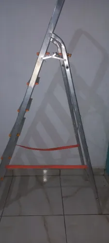 Escada de alumínio 7 degrau 