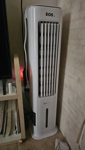Umidificador de ar semi novo.