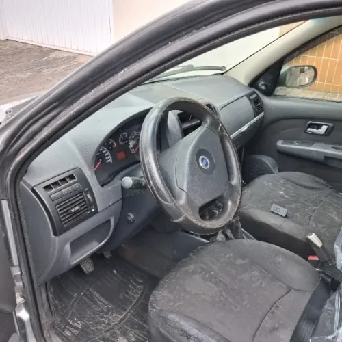 Fiat Palio Weekend HLX 1.8 MPI Flex 4P 2005