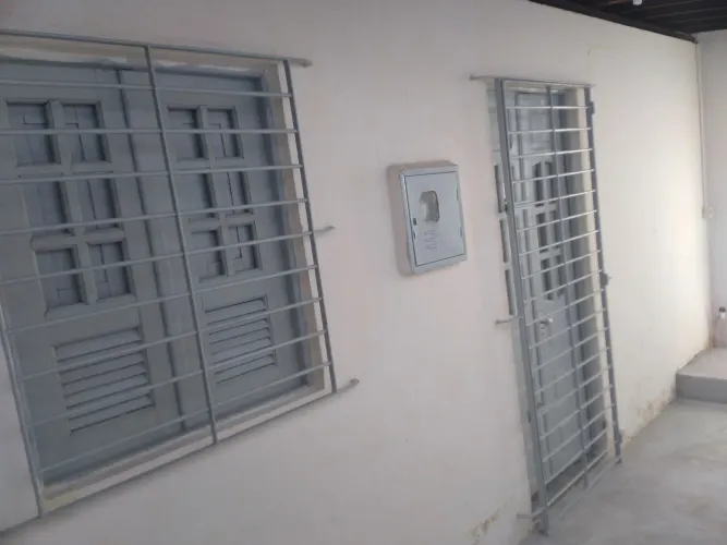 Alugo casa em Sítio Novo