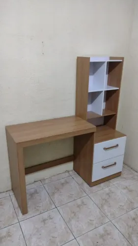 Escrivaninha Tuboarte Silvana 100% Mdf com 2 Gavetas e Nicho Colmeia Amêndoa Branco