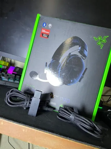 Headset Gamer Razer BlackShark V2 Pro Wireless - Novo