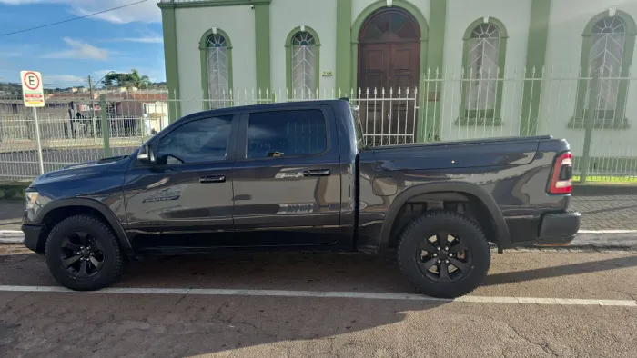 Ram 1500 Rebel 5.7 Hemi CD V8 4X4 AUT 2021