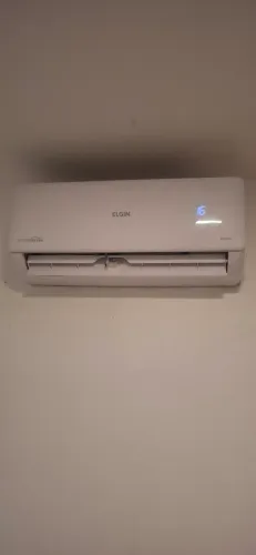 Ar-condicionado elgim inverter 9mil btus, (Com Vazamento de gás) 