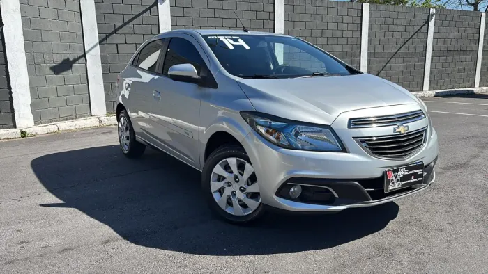 Chevrolet Onix Hatch LT 1.4 8V Flex Power Aut. 4P 2014