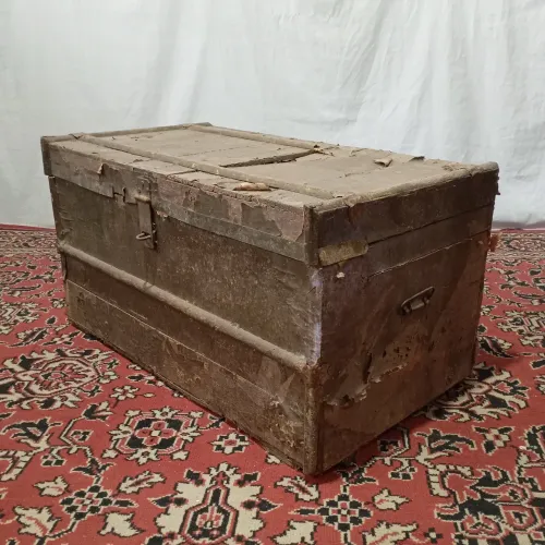 Baú antigo para decoração ou restauro