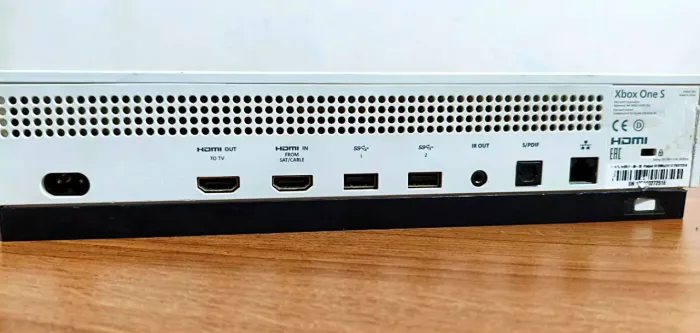 troco: Xbox One S 500gb Completo por PS4 Slim ou Pro desbloqueado