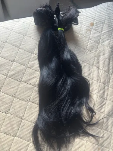Vendo cabelo humano  o preto 1200 o loiro 500 reais 