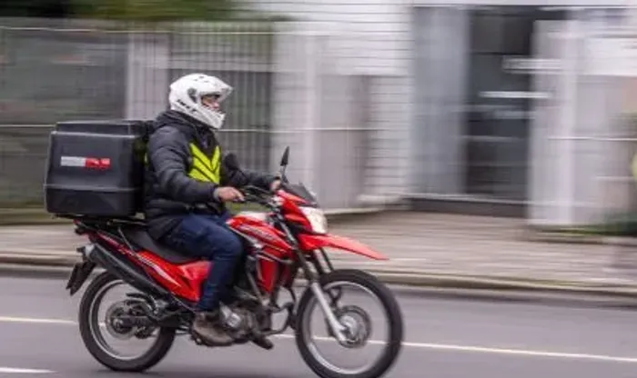 VAGA DE MOTOBOY