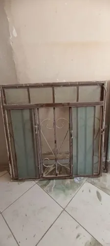 Janela de ferro 1200 x 1200