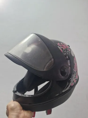 2 Capacetes por 120