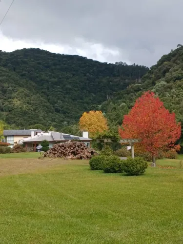 CASA  ALTO PADRÃO- SERRA CATARINENSE - ACEITA IMÓVEL EM ITAPEMA / PORTO BELO COMO PARTE DO