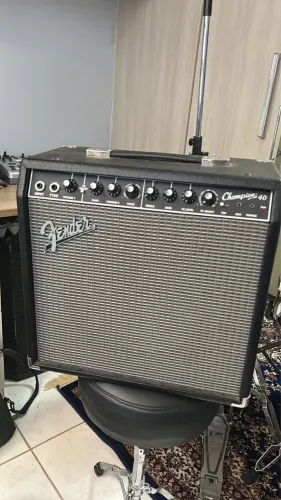 Amplificador Fender Champion 40 - Excelente Estado