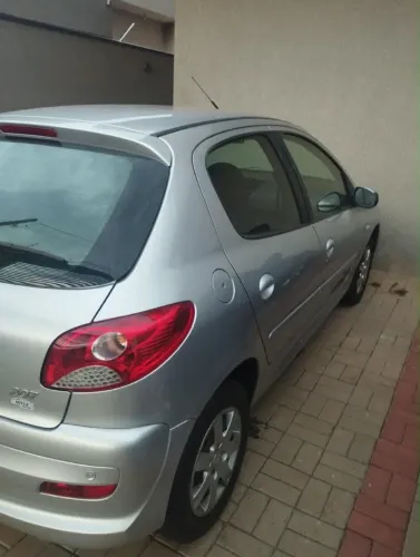 Peugeot 207 XR 1.4 Flex 8V 5P 2013