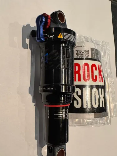 SUSPENSÃO TRASEIRA ROCK SHOX RT 3 165x38 ZERO