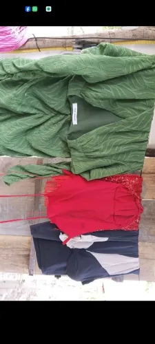 3 vestidos por 10$
