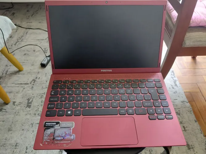Notebook Positivo- para conserto ou retirada de peças.