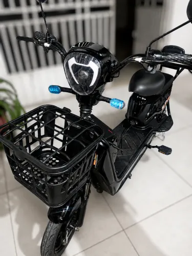 Scooter elétrica 