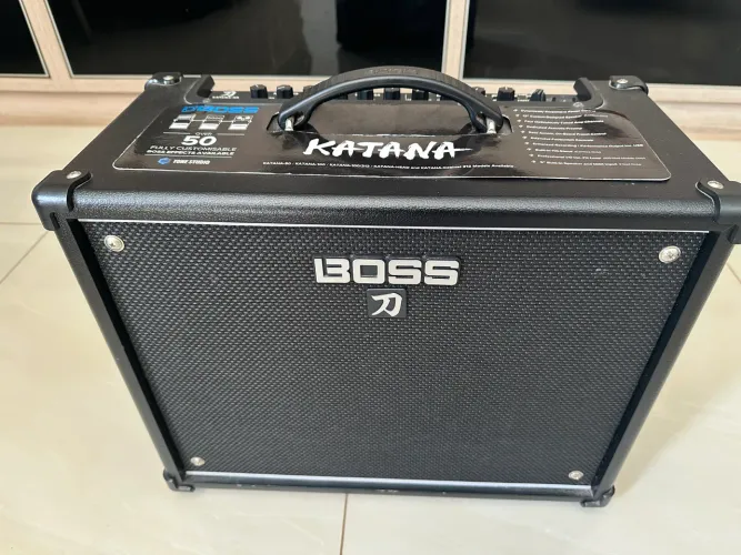 Amplificador de Guitarra BOSS Katana 50 Mk1 