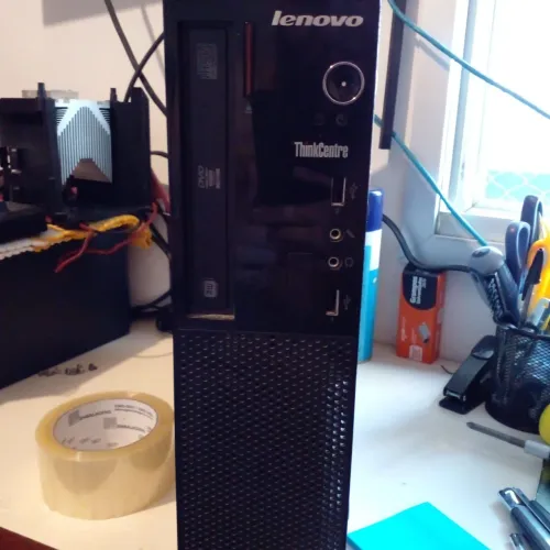 Lenovo ThinkCentre - I3 4160 + 8gb DDR3 + SSD 240 gb