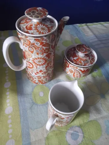 Jogo, 03 peças para café. Louça Renner,década 60, design único, vintage.