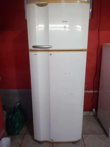 Eletrolux funciona maia ta com barulho no motor