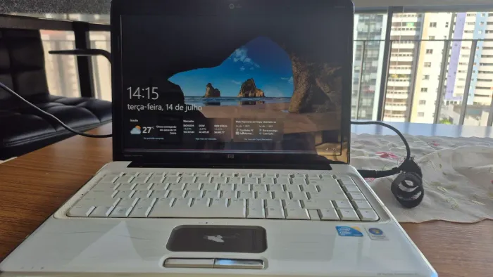 Vendo notebook branco HP