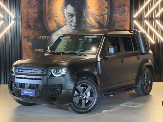 Land Rover Defender 2024